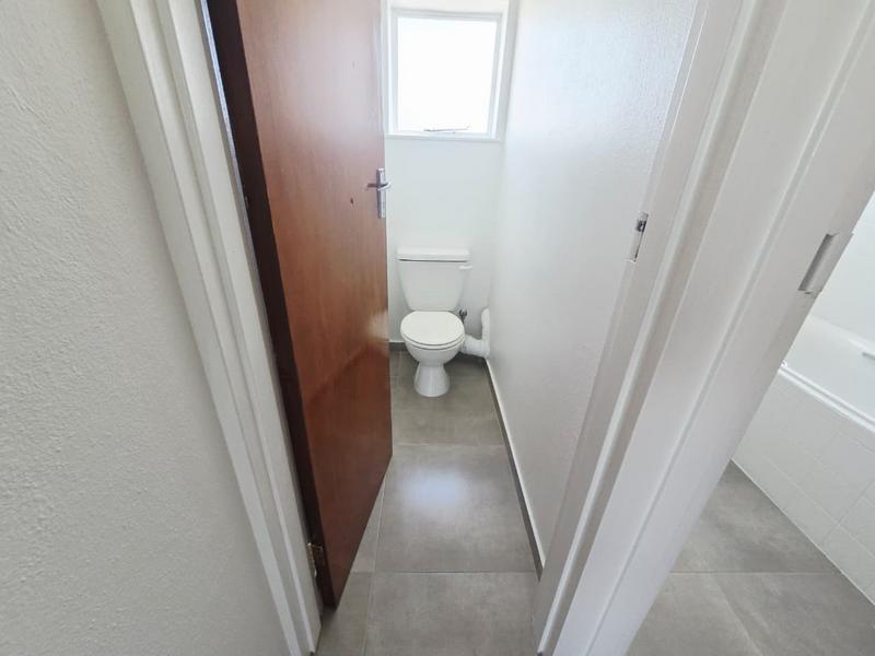 To Let 2 Bedroom Property for Rent in Thornton Western Cape